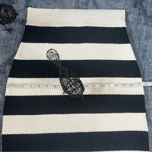 TouchMe High Waisted Black and White Pencil Skirt - Picture 7 of 8